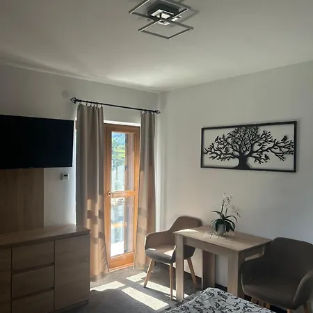 Guest house Margus Oscadnica