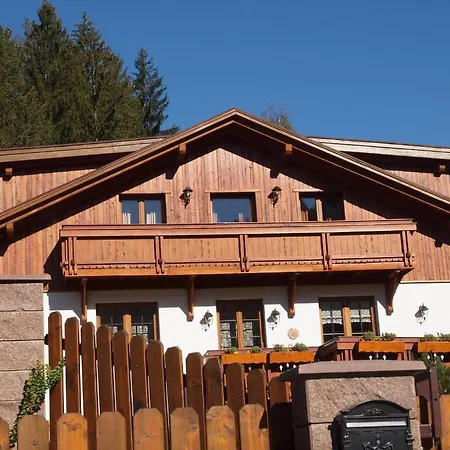 Margus Guest house 3*